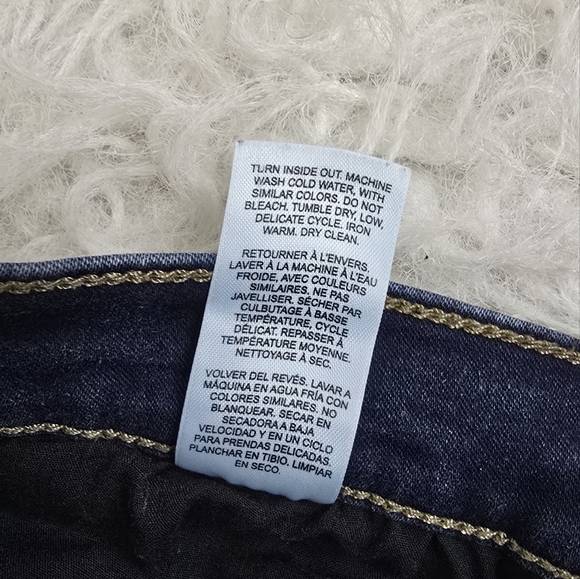 Classic Blue Women's Jeans - Picture 9 of 9